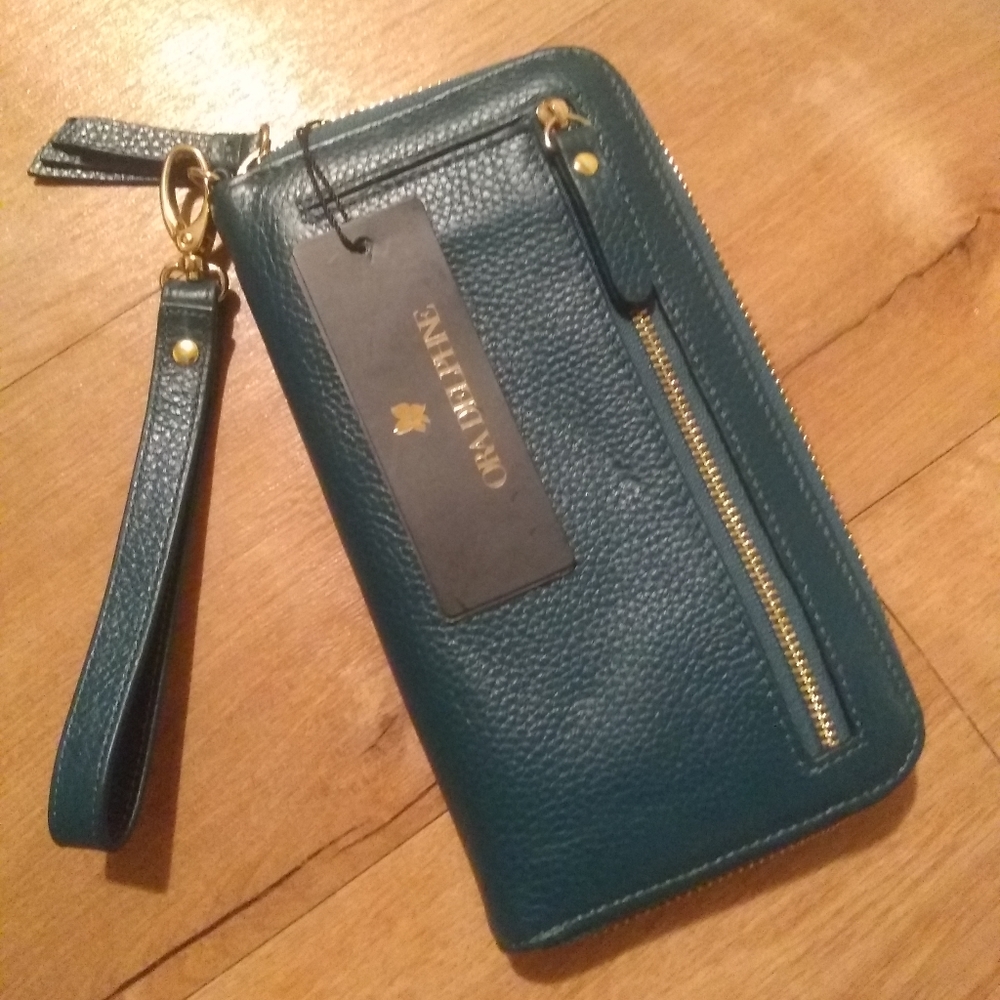 Ora Delphine Hunter green wristlet wallet